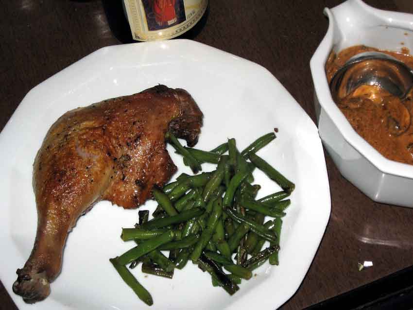 Entenkeule mit Apfelsauce