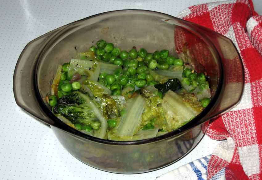 Erbsen mit Salat